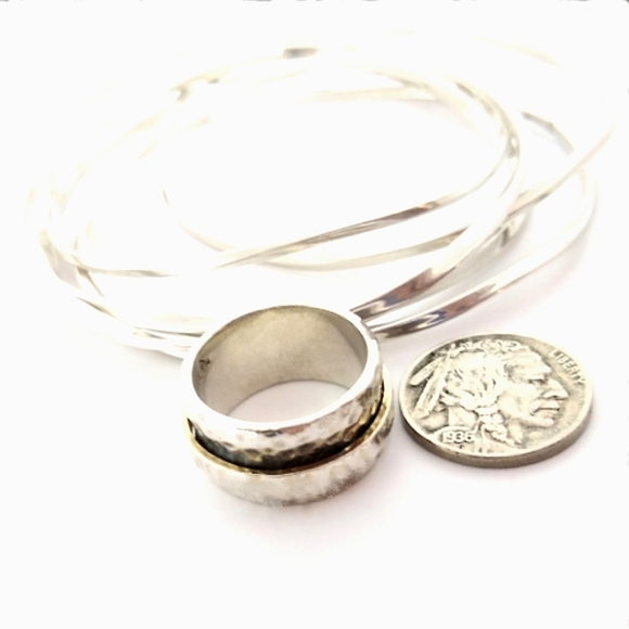 Silpada Hammered Sterling Spinner Ring - Picture 5 of 7